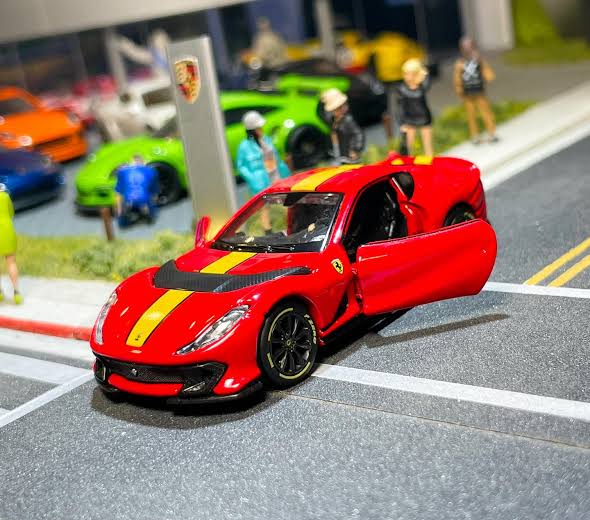Bburago 1:64 Ferrari 812 Competizione | Official Licensed Ferrari diecast | Openable Doors