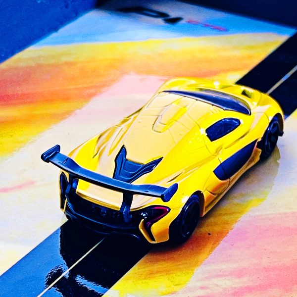 McLaren P1 GTR | PREMIUM 3D DIECAST SHADOW BOX FRAME | 1:64 SCALE